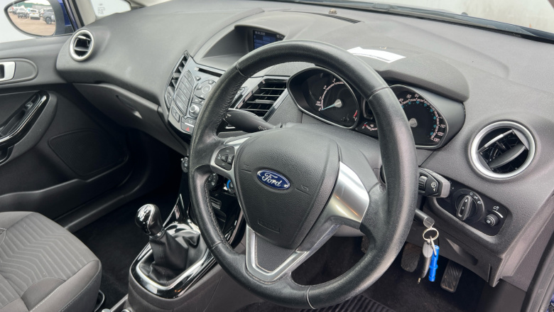 Ford Fiesta 1.25 82 Zetec 5dr Petrol Hatchback